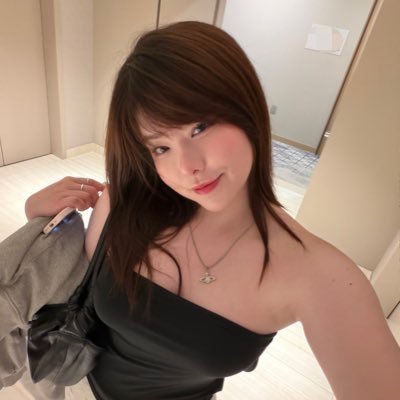 Mayumi selfie on the way out